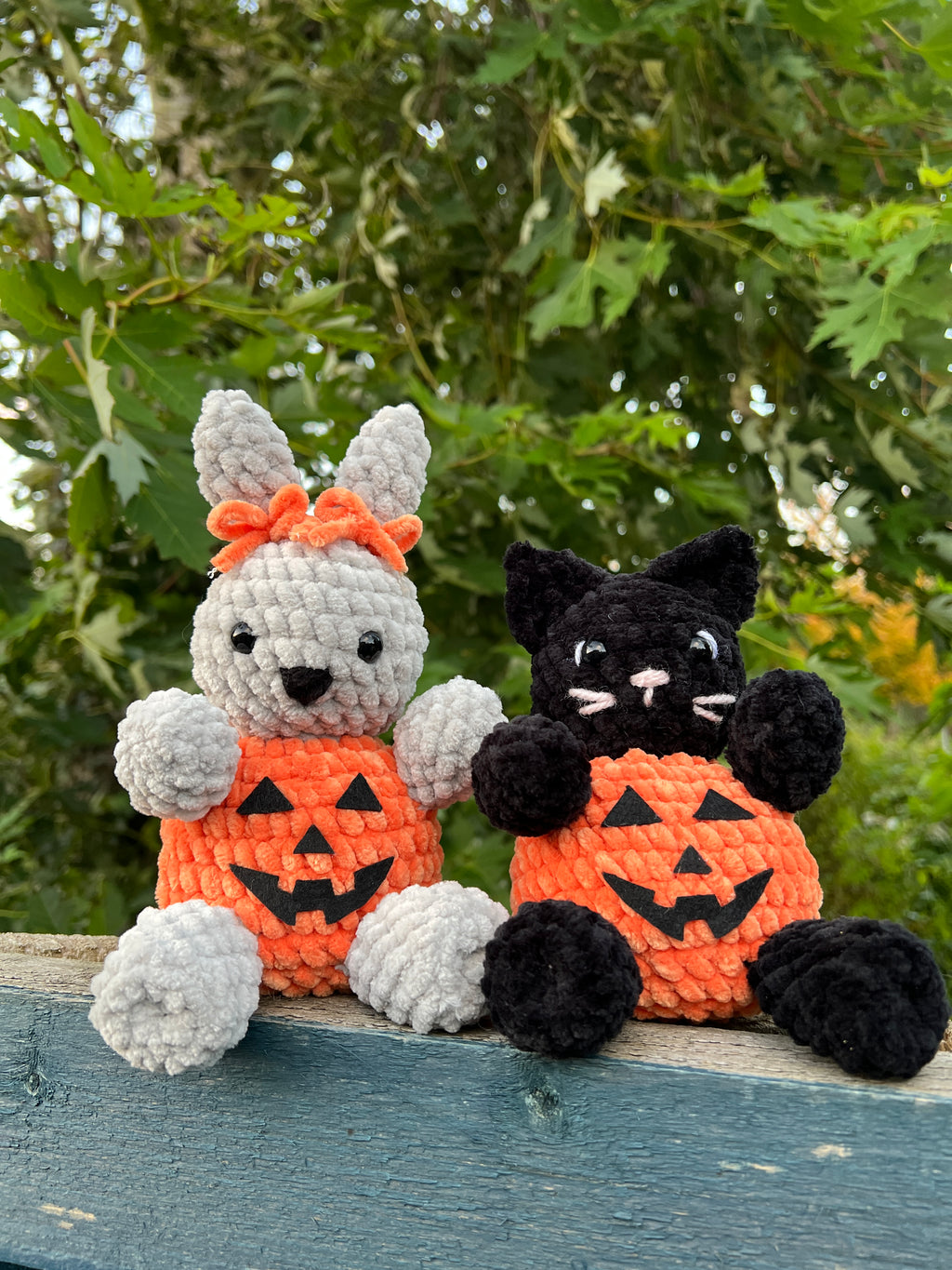 HALLOWEEN PUMPKIN FRIENDS PATTERN
