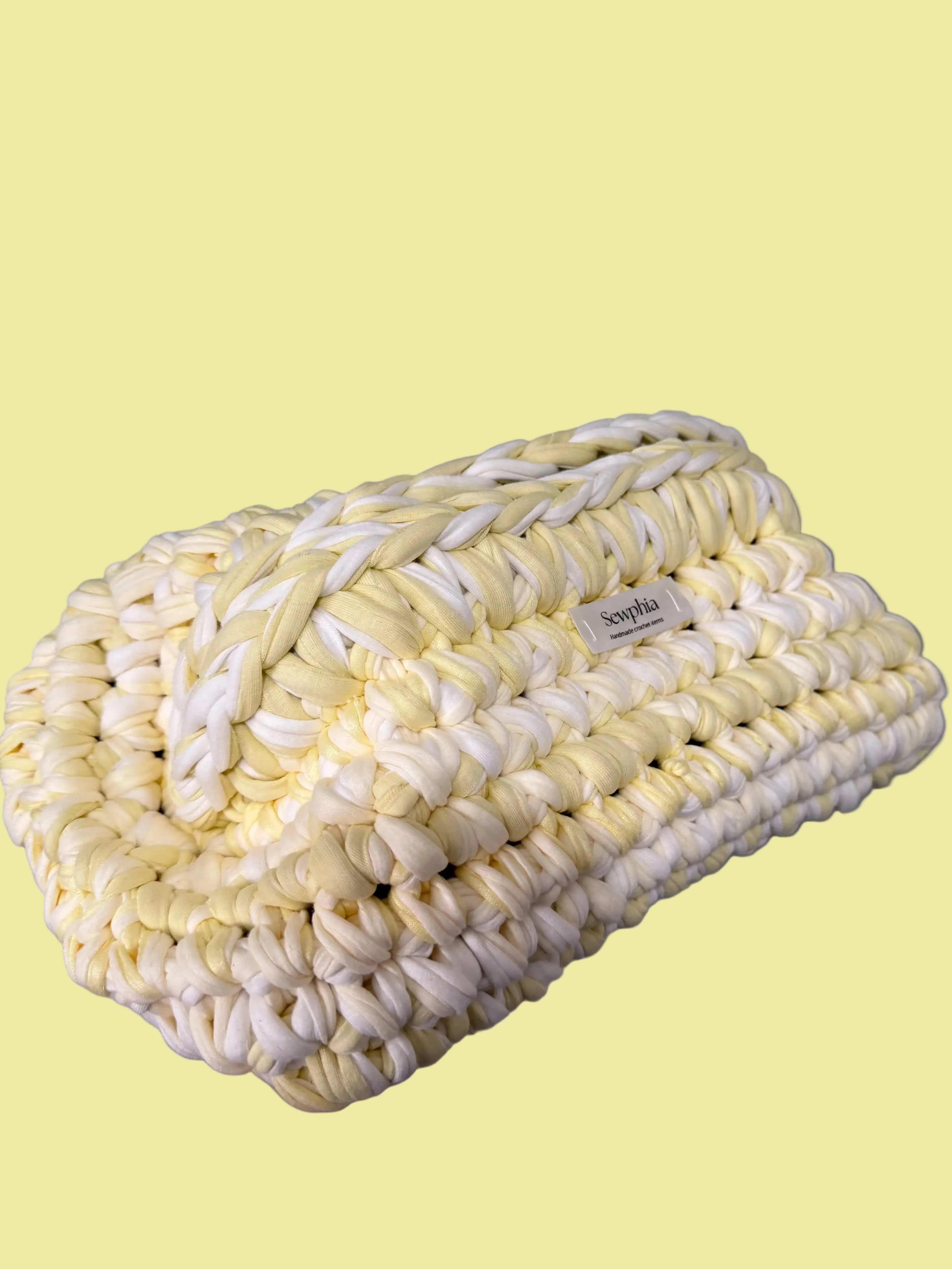 WHITE AND YELLOW CLUTCH