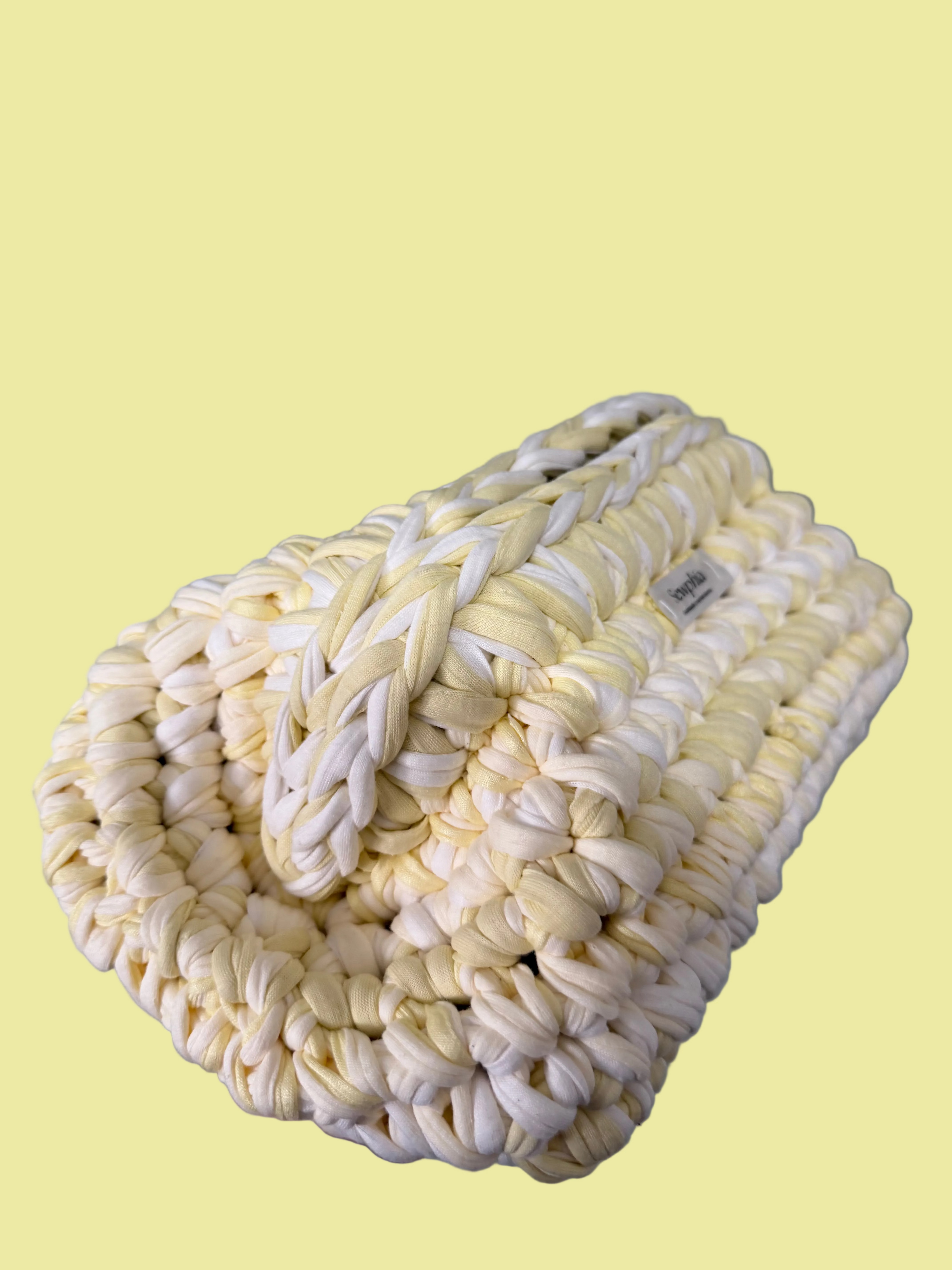 WHITE AND YELLOW CLUTCH