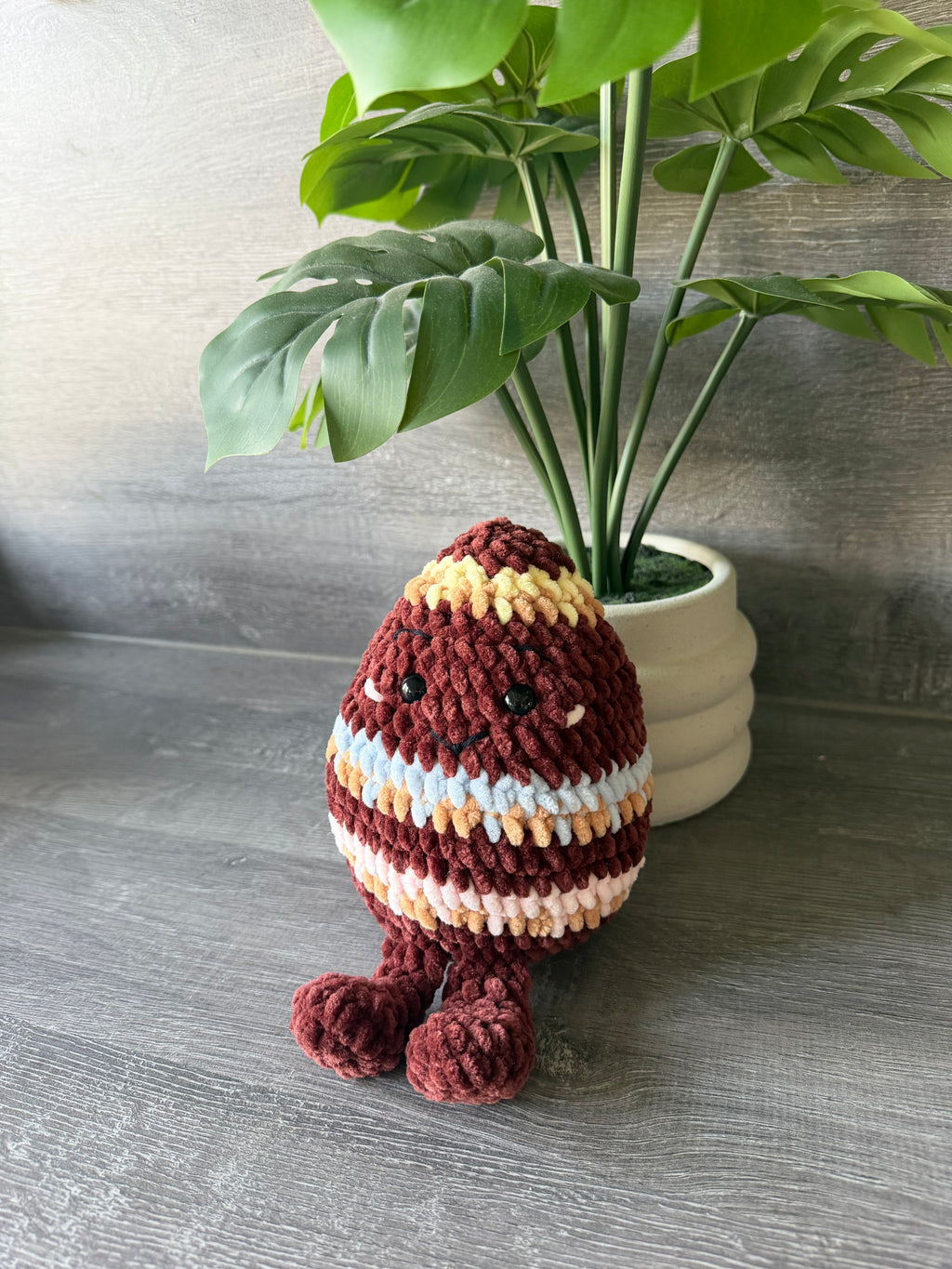 CHOCOLATE EASTER EGG PATTERN